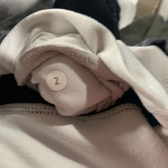 Lululemon pants - Picture 4 of 4